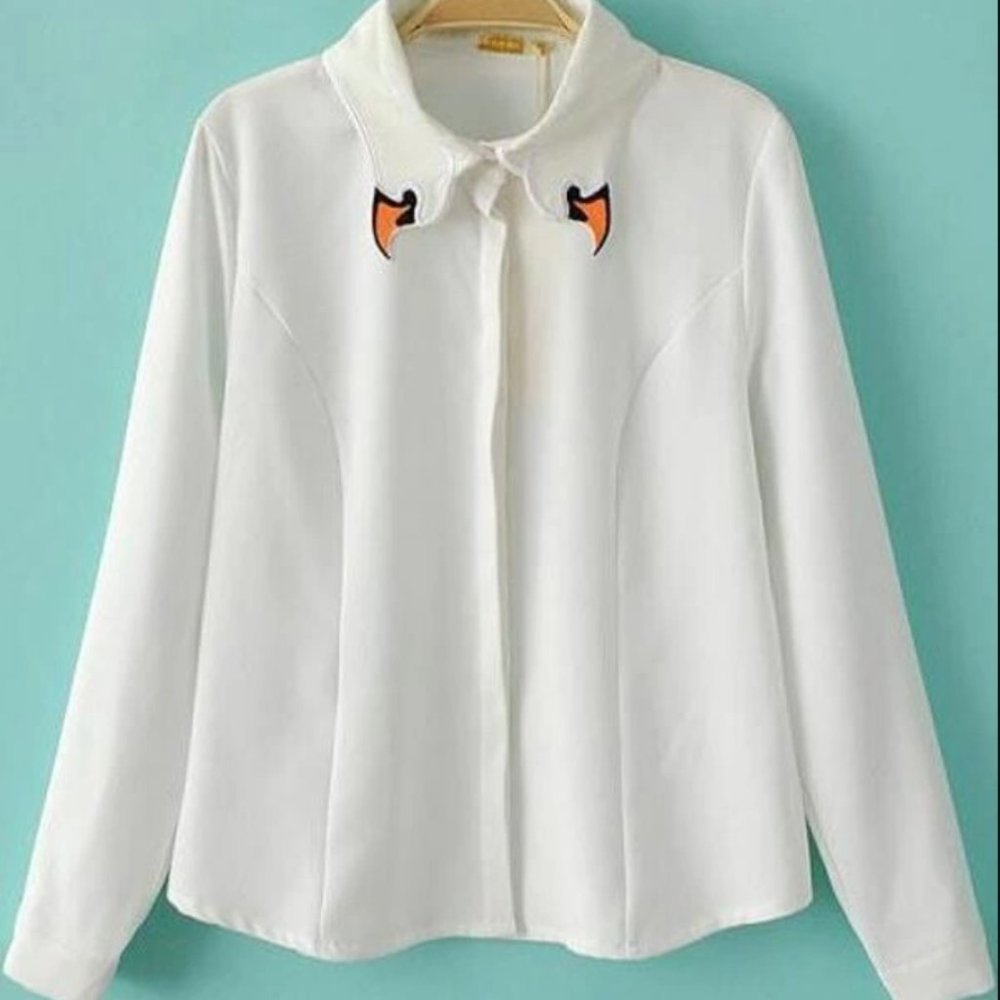 White long sleeve embroidery lapel blouse